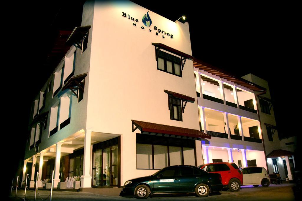 Blue Spring Hotel Wadduwa Exterior photo